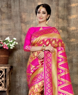 Magenta And Beige Banarasi Silk Jacquard Traditional Sarees