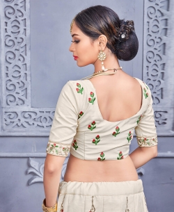 Off White Banarsi Silk Heavy Designer Lehenga A Line Lehengas