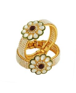 White Non Precious Metal Pearls Kadas