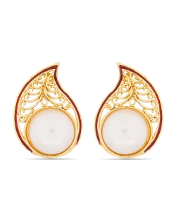 White Non Precious Metal Pearls Studs